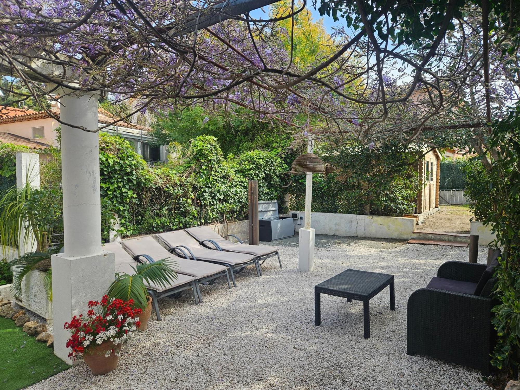 Hotel Chez Louis Les Issambres Esterno foto